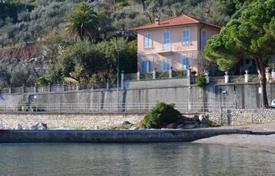 Villa – Portovenere, Ligurien, Italien. 8 600 €  pro Woche