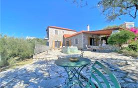 Einfamilienhaus – Kalamata, Administration of the Peloponnese, Western Greece and the Ionian Islands, Griechenland. 800 000 €