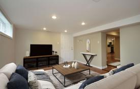 6-zimmer haus in der stadt in Scarborough, Kanada. C$1 460 000