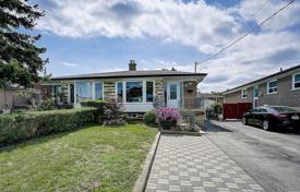 6-zimmer stadthaus in North York, Kanada. C$1 025 000