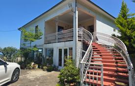 6-zimmer einfamilienhaus 250 m² in Adscharien, Georgien. $200 000