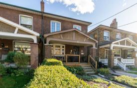 3-zimmer stadthaus in East York, Kanada. C$1 182 000