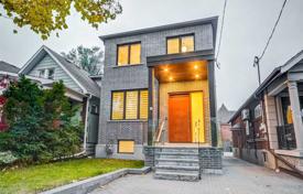 5-zimmer haus in der stadt in East York, Kanada. C$2 082 000