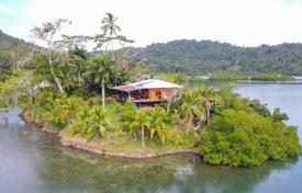 Insel in Panama-Stadt, Panama. 627 000 €