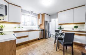 4-zimmer haus in der stadt in Scarborough, Kanada. C$1 142 000