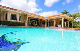 Villa – Miami, Florida, Vereinigte Staaten. 1 665 000 €