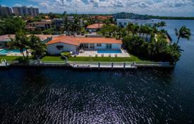 Villa – North Miami Beach, Florida, Vereinigte Staaten. $2 000 000