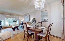 9-zimmer stadthaus in North York, Kanada. C$1 351 000