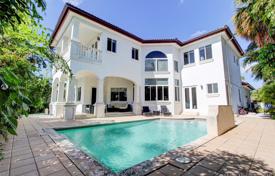 Villa – Bay Harbor Islands, Florida, Vereinigte Staaten. 2 527 000 €