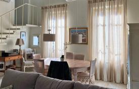 9-zimmer wohnung 165 m² in Siena, Italien. 750 000 €