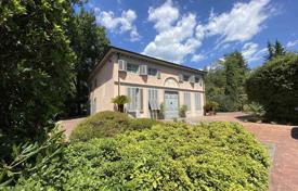 6-zimmer villa 450 m² in Capannori, Italien. 1 350 000 €