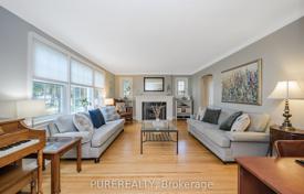 9-zimmer haus in der stadt in Scarborough, Kanada. C$1 536 000