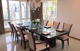 4-zimmer penthaus in Watthana, Thailand. $4 600  pro Woche