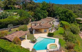 8-zimmer villa in Le Rouret, Frankreich. 1 590 000 €