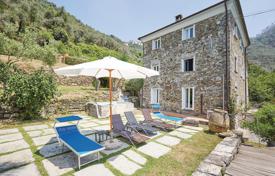 Villa – Levanto, Ligurien, Italien. 4 500 €  pro Woche