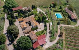 Farm – Siena, Toskana, Italien. 4 500 000 €