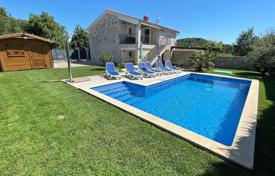 3-zimmer haus in der stadt 165 m² in Poreč, Kroatien. 590 000 €