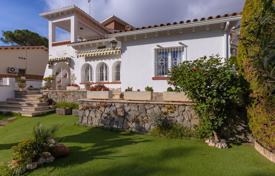 5-zimmer haus in der stadt 181 m² in El Masnou, Spanien. 730 000 €
