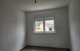 Wohnung Pula, Valdebek, new, smaller residential building. Apartment, whole floor.. 395 000 €