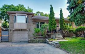 5-zimmer haus in der stadt in North York, Kanada. C$1 874 000