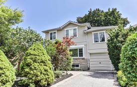 6-zimmer haus in der stadt in East York, Kanada. C$1 427 000