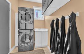 8-zimmer haus in der stadt in North York, Kanada. C$2 402 000