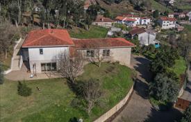 7-zimmer villa 318 m² in Porto (city), Portugal. 750 000 €