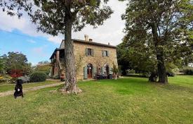 Villa – Sarteano, Toskana, Italien. 1 000 000 €