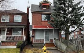 11-zimmer haus in der stadt in York, Kanada. C$1 294 000