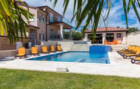 7-zimmer haus in der stadt 400 m² in Pula, Kroatien. 1 236 000 €