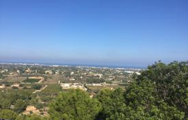 Grundstück in Denia, Spanien. 380 000 €