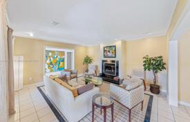 Haus in der Stadt – Coral Gables, Florida, Vereinigte Staaten. $2 300 000