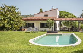 4-zimmer villa 400 m² in Cabrera de Mar, Spanien. 999 000 €