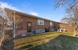 9-zimmer haus in der stadt in North York, Kanada. C$1 869 000