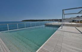 2-zimmer villa 160 m² in Antibes, Frankreich. 6 200 €  pro Woche