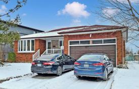 8-zimmer haus in der stadt in North York, Kanada. C$1 441 000