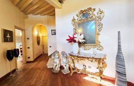 3-zimmer villa 380 m² in Lucca, Italien. 1 200 000 €