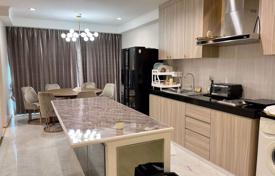 3-zimmer appartements in eigentumswohnungen in Khlong Toei, Thailand. $1 048 000