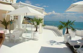 4-zimmer villa 250 m² in Antibes, Frankreich. 14 000 €  pro Woche