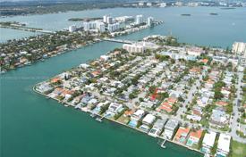 5-zimmer haus in der stadt 248 m² in Miami, Vereinigte Staaten. $1 262 000