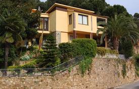 4-zimmer villa 250 m² in Tossa de Mar, Spanien. 580 000 €