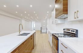 11-zimmer haus in der stadt in York, Kanada. C$2 693 000