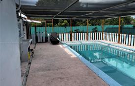 5-zimmer haus in der stadt 208 m² in Miami, Vereinigte Staaten. $625 000