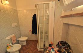 4-zimmer wohnung 249 m² in Livorno, Italien. 800 000 €