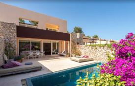 Villa – Ibiza, Balearen, Spanien. 5 400 €  pro Woche
