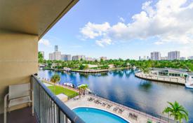 Eigentumswohnung – Hallandale Beach, Florida, Vereinigte Staaten. $325 000