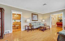 5-zimmer haus in der stadt in North York, Kanada. C$1 574 000