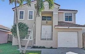 Haus in der Stadt – Margate, Broward, Florida,  Vereinigte Staaten. $538 000