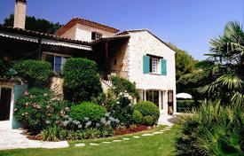 Einfamilienhaus – Mougins, Côte d'Azur, Frankreich. 1 590 000 €