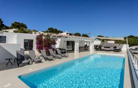 Villa – Ibiza, Balearen, Spanien. 8 300 €  pro Woche